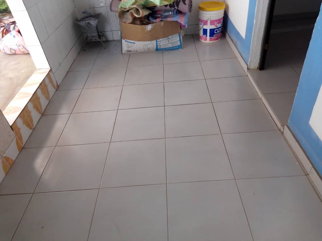 N° 4427 :
                            Chambre à louer , Agoe adjougba, Lome, Togo : 22 000 XOF/mois