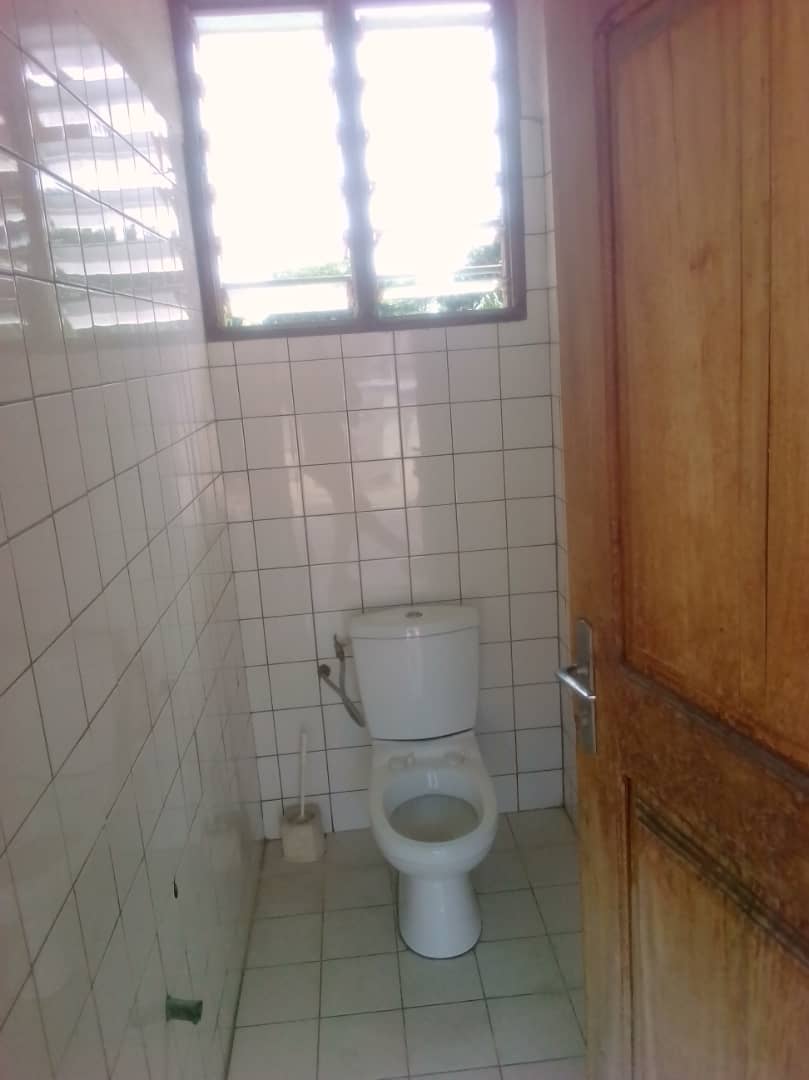 N° 4548 :
                            Maison à vendre , Be, Lome, Togo : 80 000  000 XOF/vie