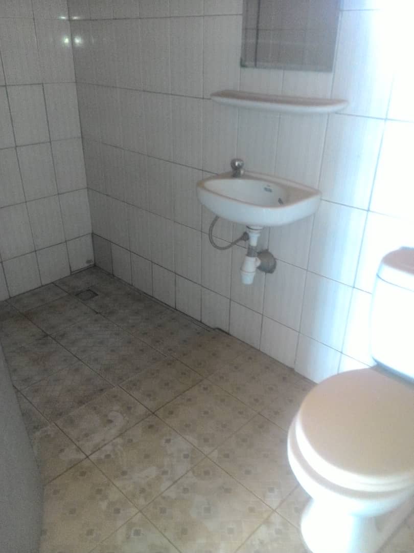 N° 4535 :
                            Appartement à louer , Entreprise de l'union, Lome, Togo : 50 000 XOF/mois