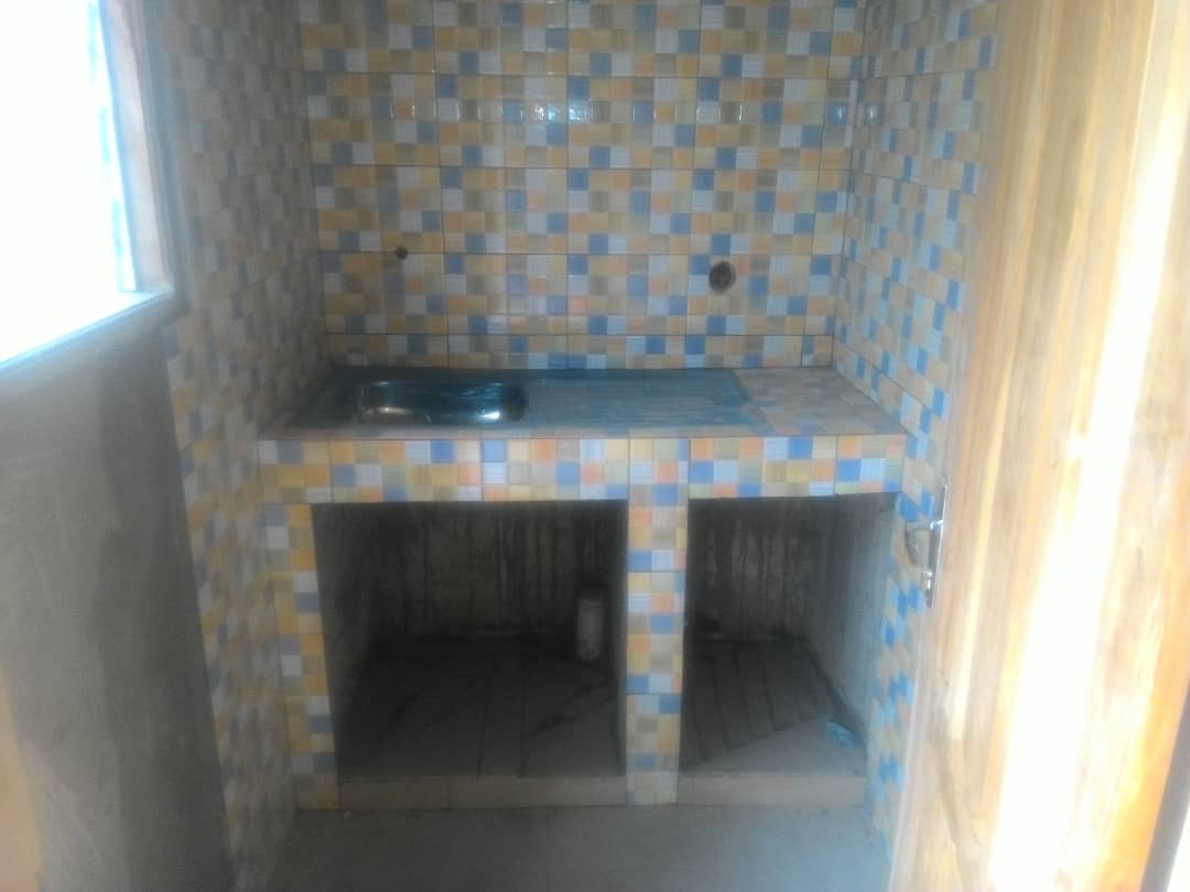 N° 4451 :
                            Chambre salon à louer , Agoe telessou, Lome, Togo : 35 000 XOF/mois