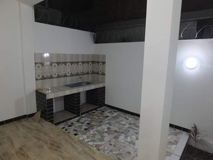 N° 4488 :
                            Villa à vendre , Agoe, Lome, Togo : 120 000  000 XOF/vie