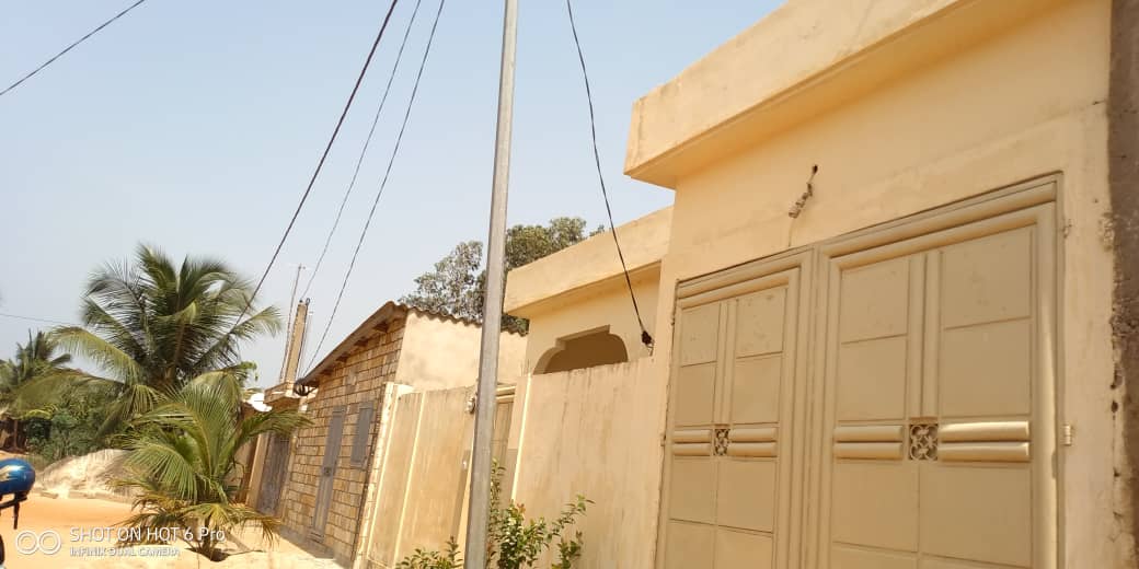 N° 4456 :
                            Villa à vendre , Adidogome, Lome, Togo : 20 000  000 XOF/vie