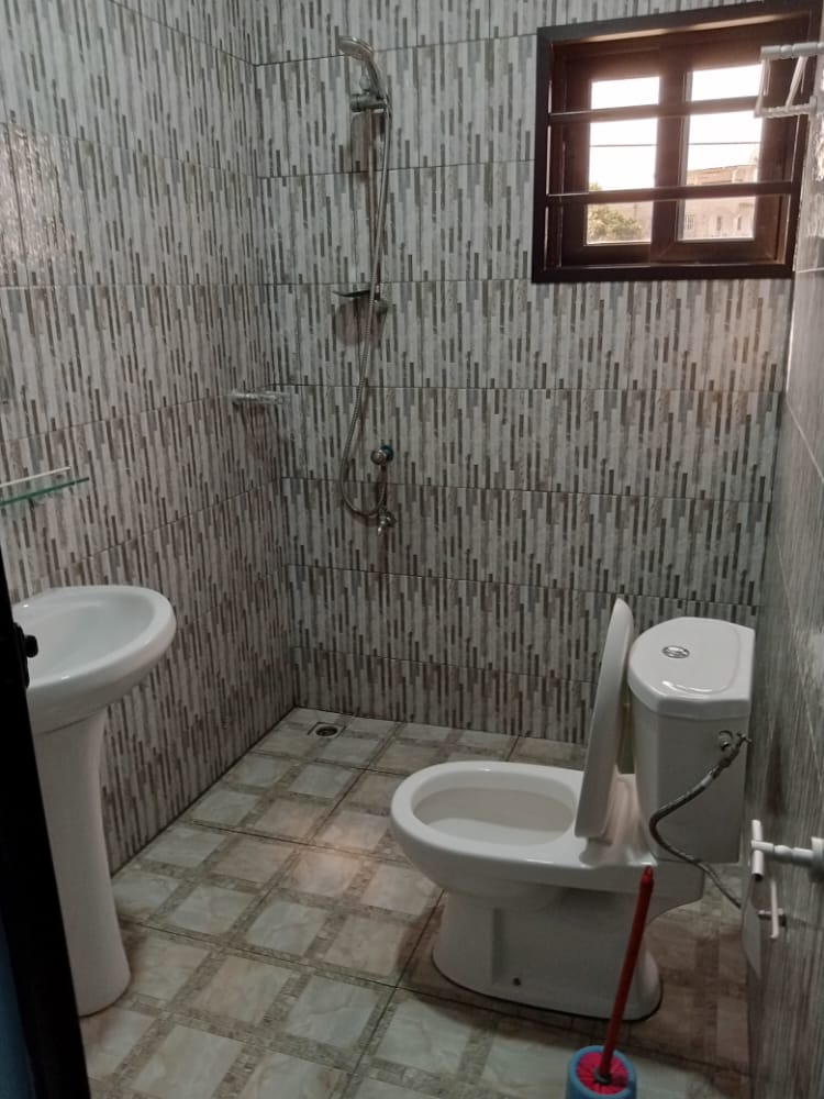 N° 5227 :
                            Appartement meublé à louer , Adidoadin, Lome, Togo : 200 000 XOF/mois