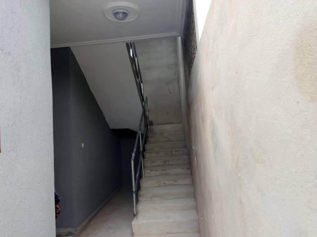 N° 4314 :
                            Villa à louer , Agbalepedo, Lome, Togo : 250 000 XOF/mois