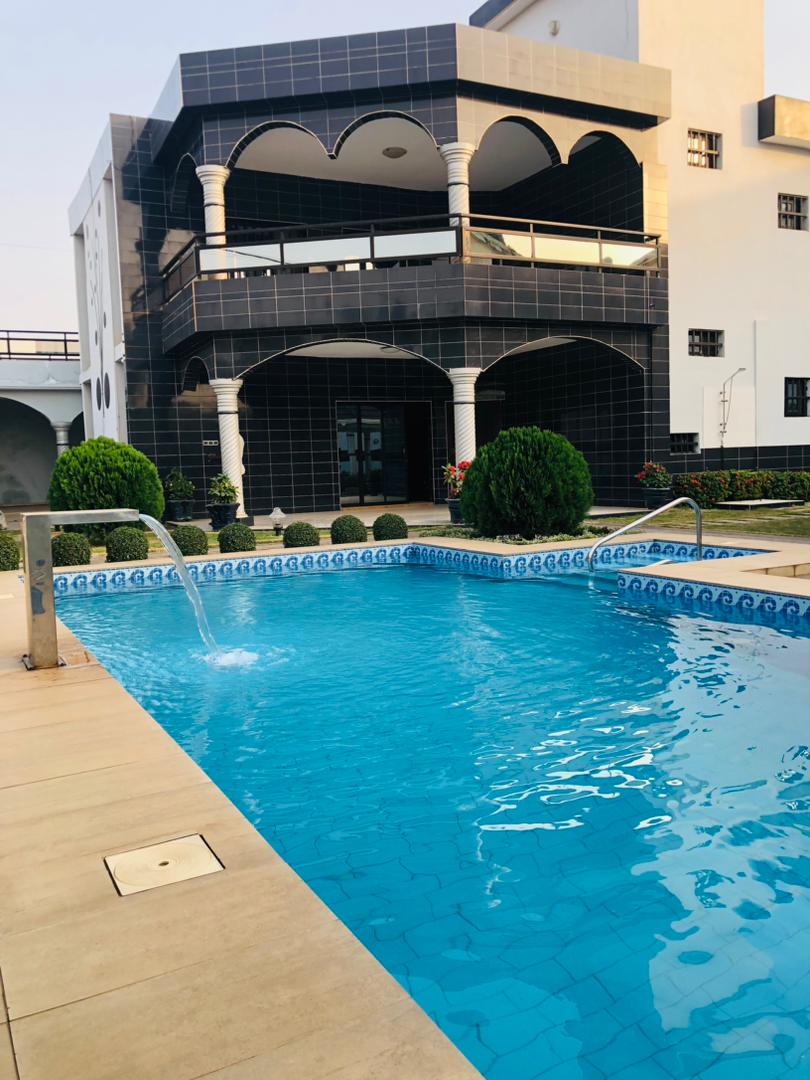 Villa meublée à louer , Lome, avenou