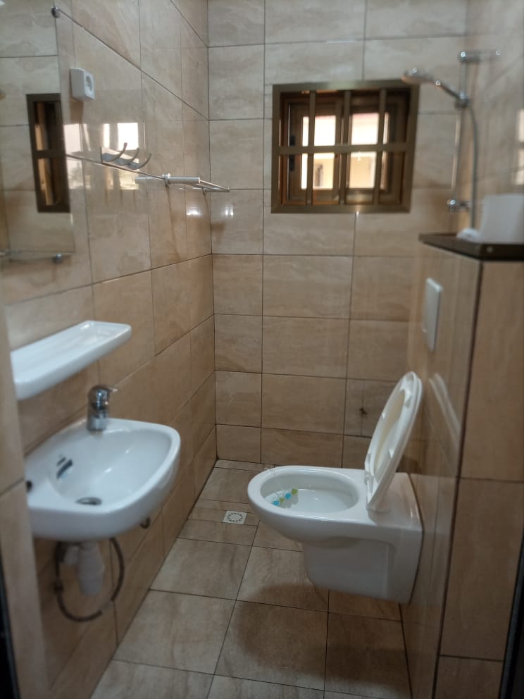 N° 5234 :
                            Appartement meublé à louer , Agbalepedo , Lome, Togo : 300 000 XOF/mois