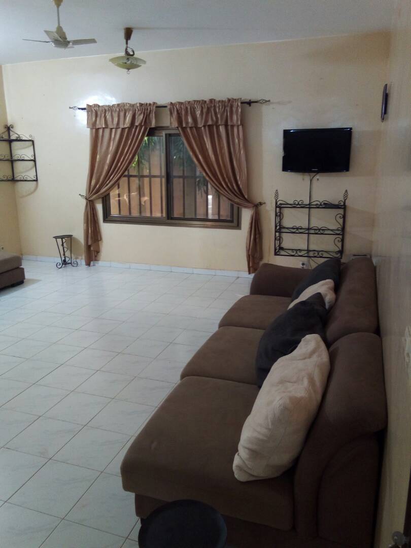 N° 4394 :
                            Villa meublée à louer , Avedji , Lome, Togo : 450 000 XOF/mois