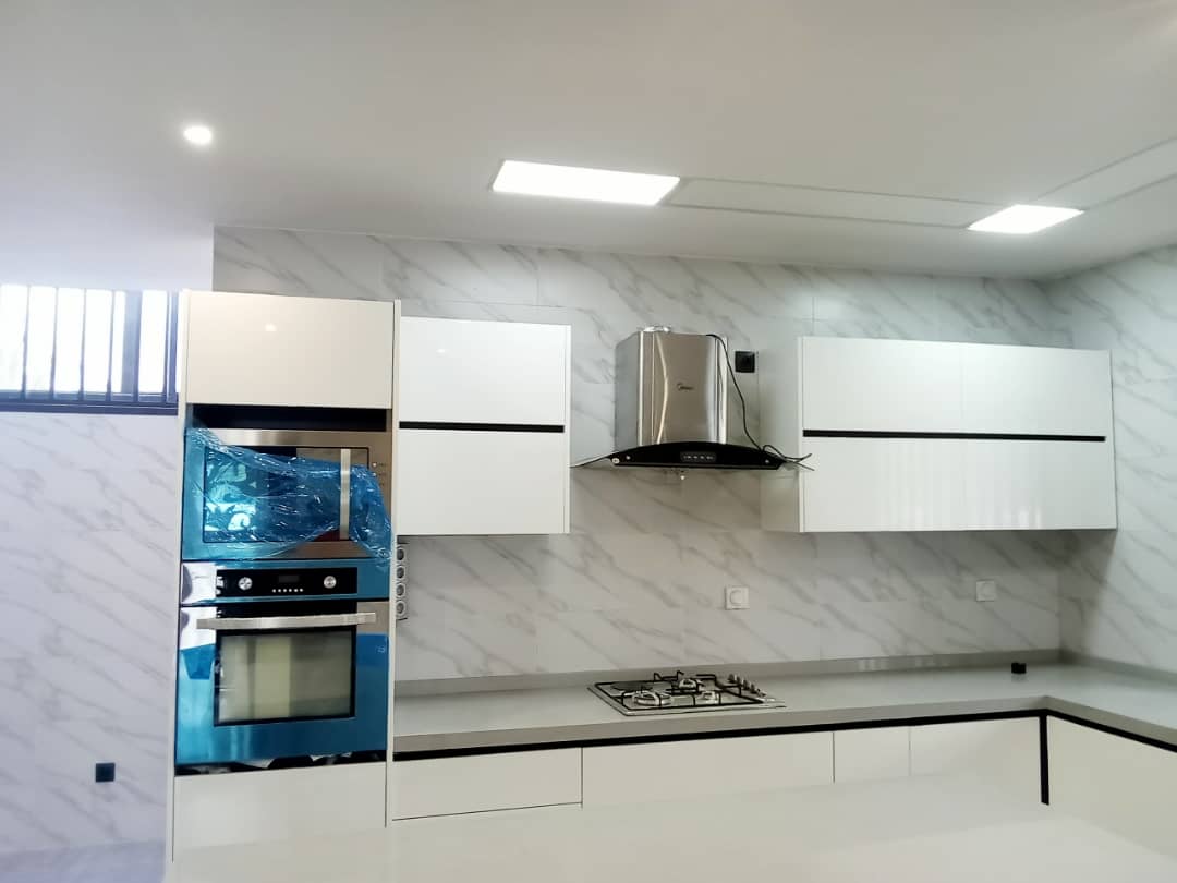 N° 4423 :
                            Villa à vendre , Baguida, Lome, Togo : 400 000  000 XOF/vie