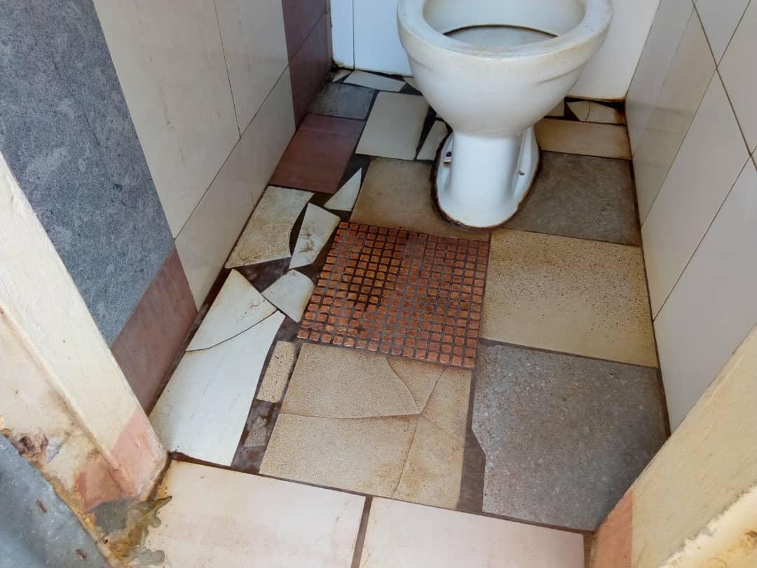 N° 4509 :
                            Chambre à louer , Agoe, Lome, Togo : 12 500 XOF/mois