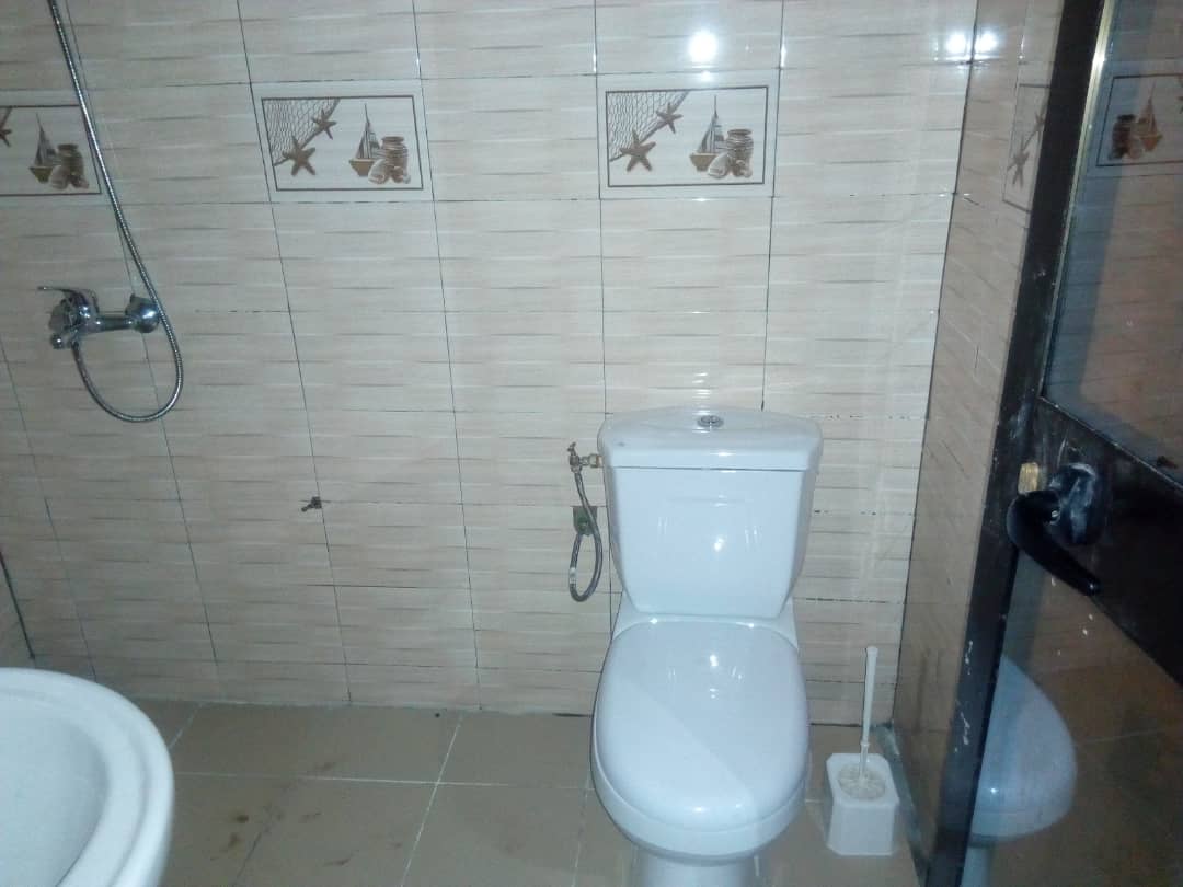 N° 4360 :
                            Villa à louer , Adjinomoto, Lome, Togo : 600 000 XOF/mois