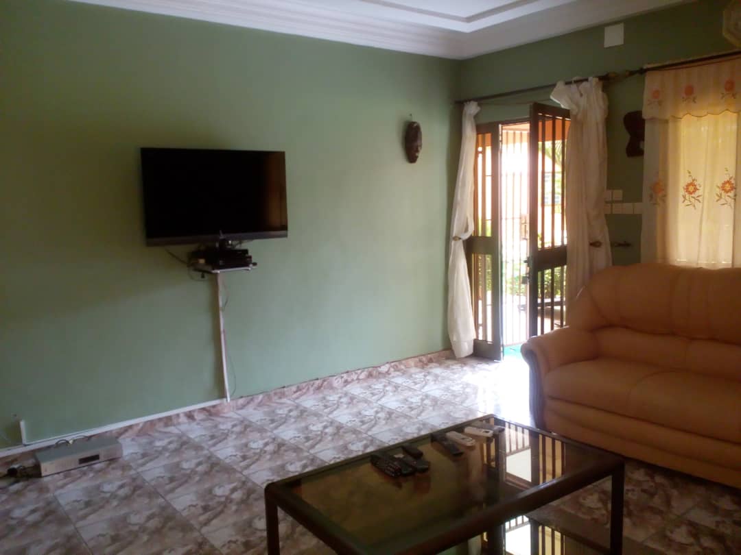 N° 4344 :
                            Villa à louer , Avepozo, Lome, Togo : 350 000 XOF/mois