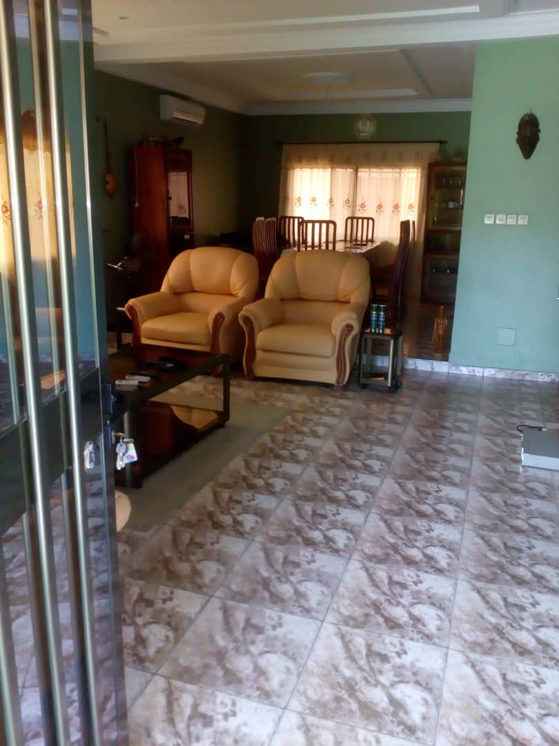 N° 4344 :
                            Villa à louer , Avepozo, Lome, Togo : 350 000 XOF/mois