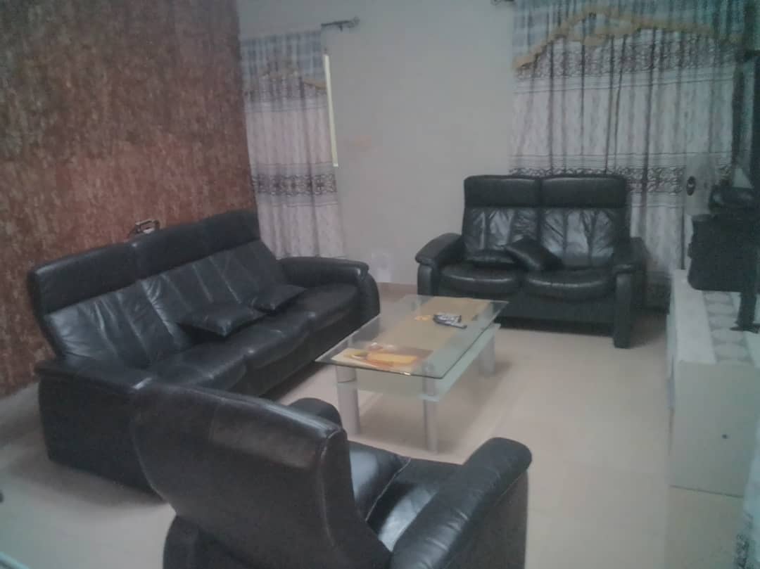 N° 4301 :
                            Appartement meublé à louer , Adidogome, Lome, Togo : 250 000 XOF/mois