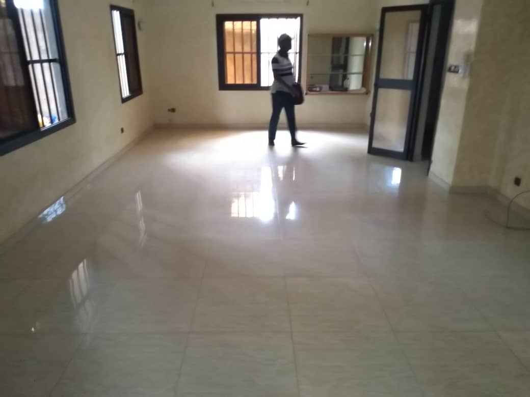 N° 4778 :
                            Villa à louer , Adidogome , Lome, Togo : 100 000 XOF/mois