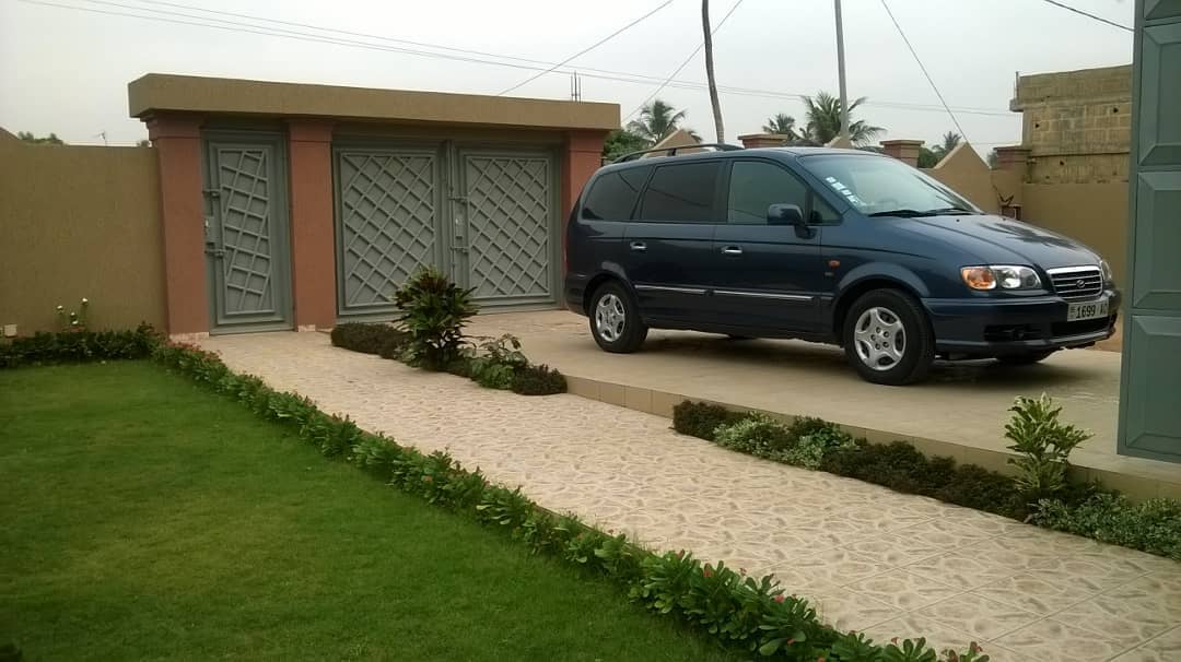 Villa meublée à louer , Lome,  avepozo 