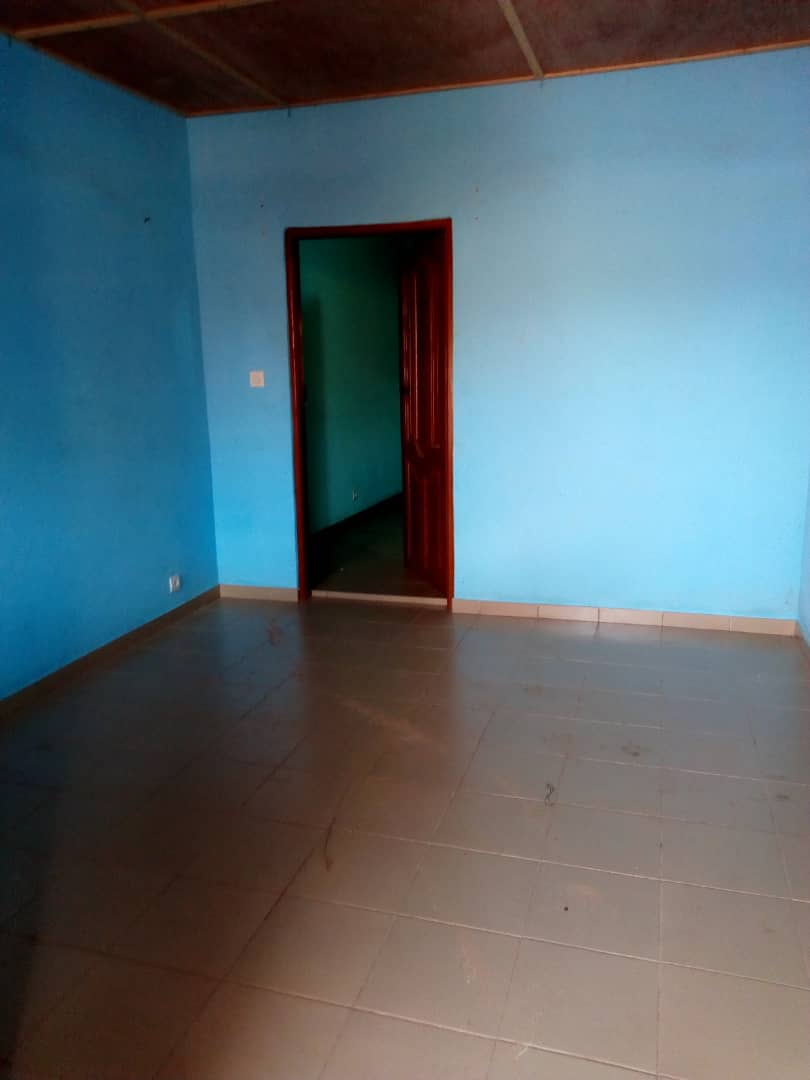 N° 4508 :
                            Chambre salon à louer , Agoe, Lome, Togo : 23 000 XOF/mois
