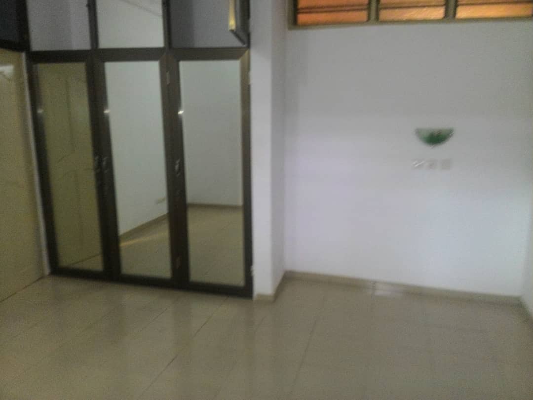 N° 4324 :
                            Chambre salon à louer , Agoe , Lome, Togo : 50 000 XOF/mois