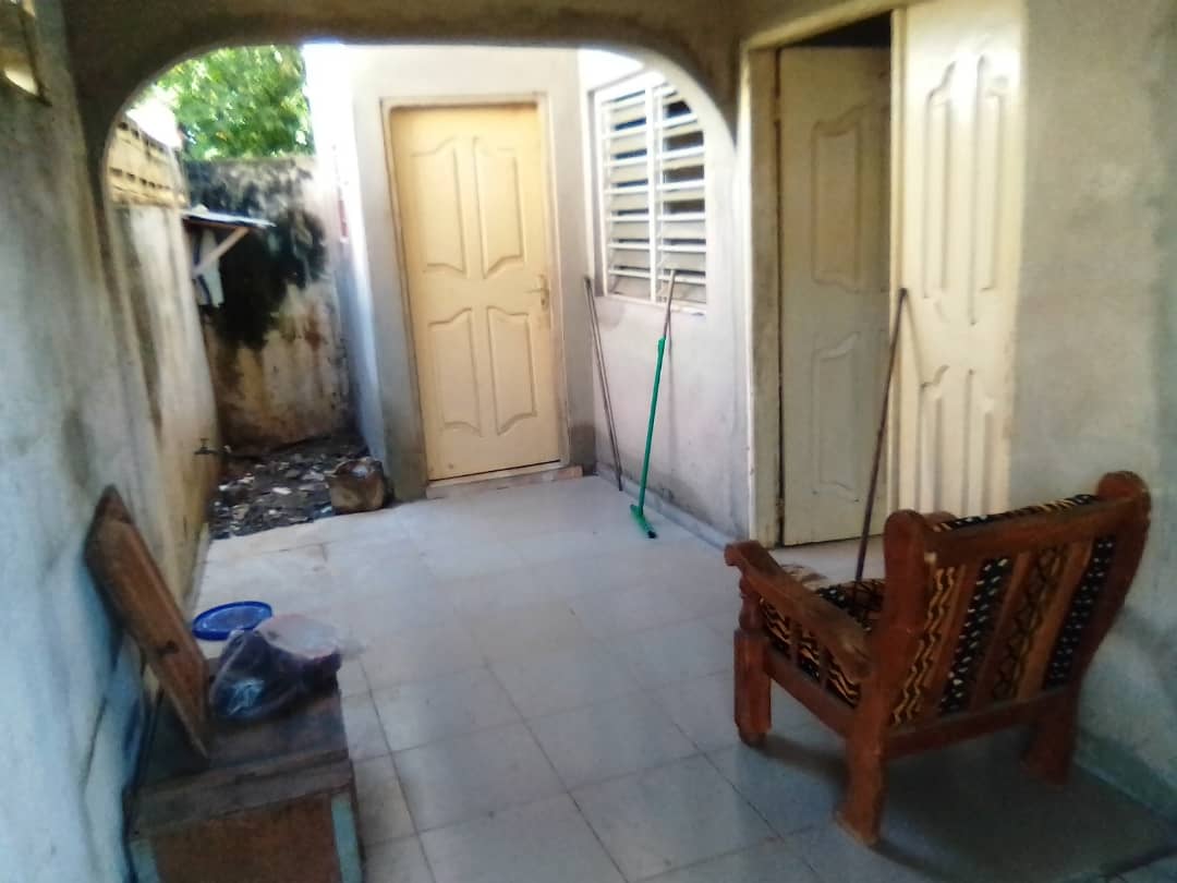 N° 4926 :
                            Villa à louer , Avedji, Lome, Togo : 85 000 XOF/mois
