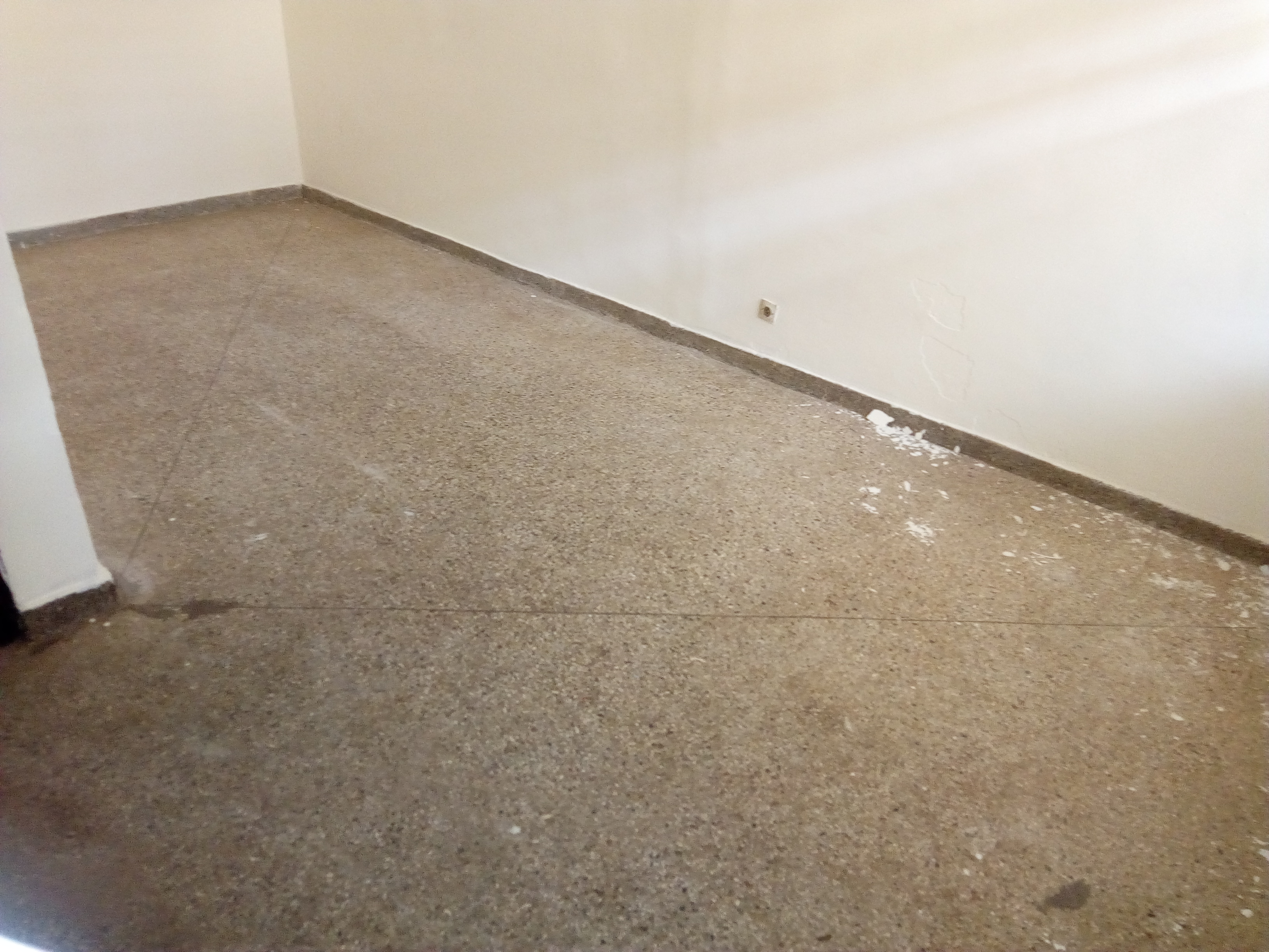 N° 4317 :
                            Appartement à louer , Djidjole, Lome, Togo : 50 000 XOF/mois