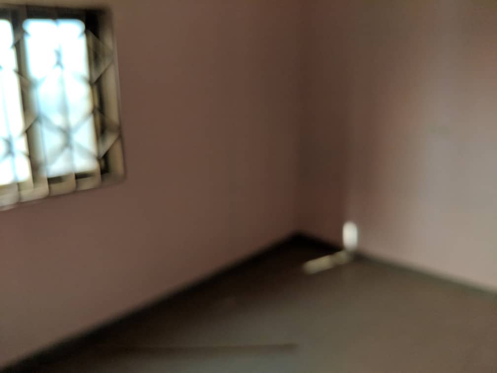 N° 4400 :
                            Chambre salon à louer , Avenou, Lome, Togo : 45 000 XOF/mois