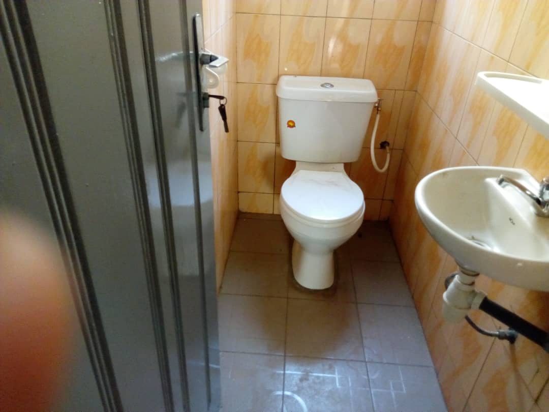 N° 4356 :
                            Villa à louer , Avedji, Lome, Togo : 70 000 XOF/mois