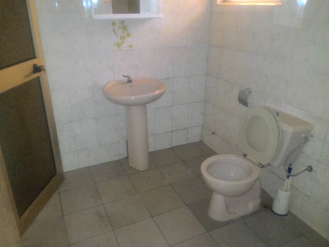 N° 4476 :
                            Chambre salon à louer , Avedji, Lome, Togo : 65 000 XOF/mois