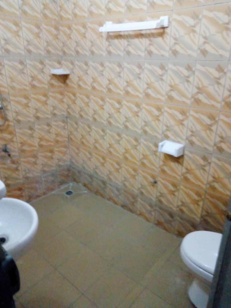 N° 4579 :
                            Chambre à louer , Avedji, Lome, Togo : 25 000 XOF/mois