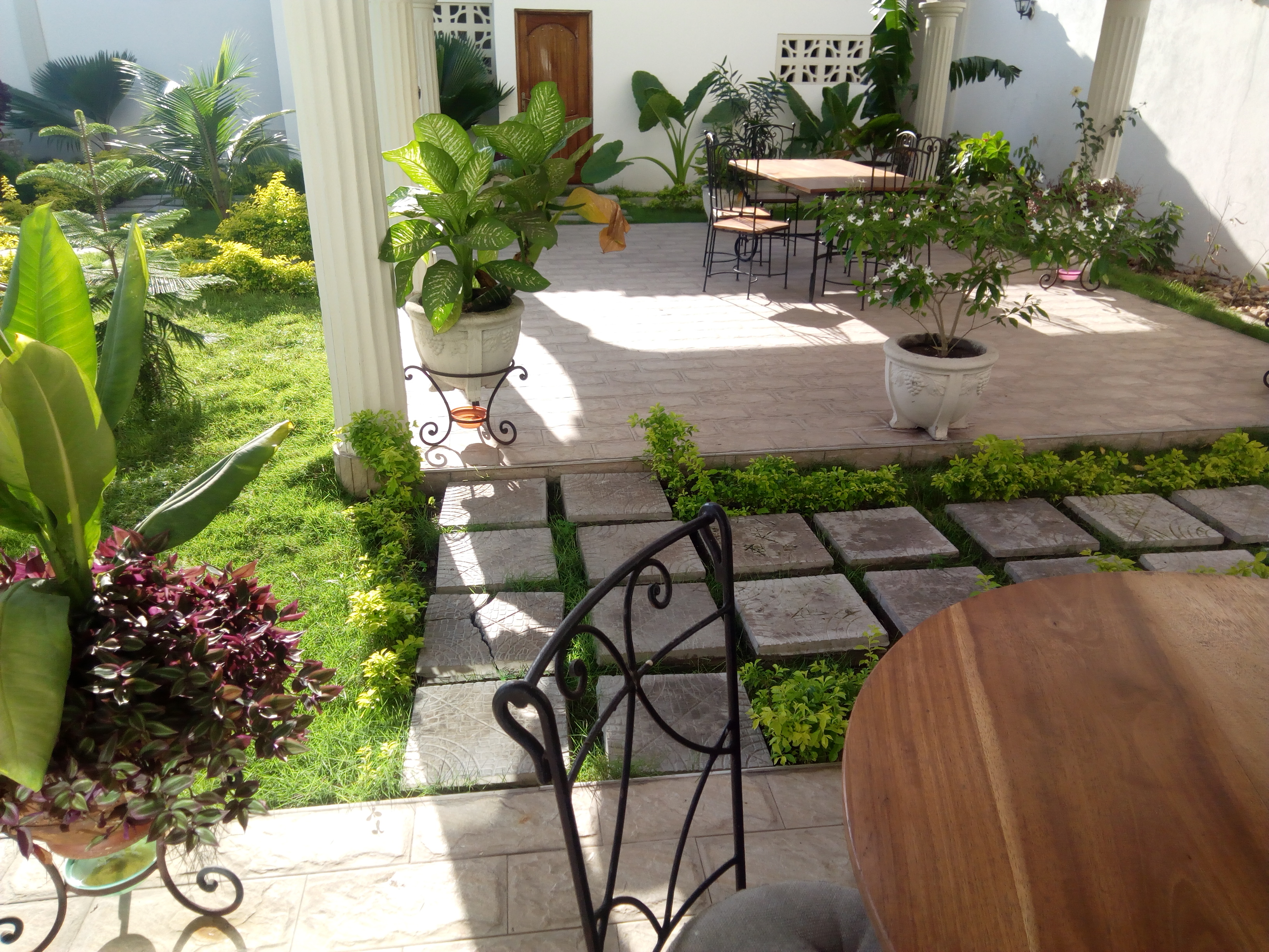 N° 4327 :
                            Villa à louer , Akodessewa, Lome, Togo : 1 500  000 XOF/mois