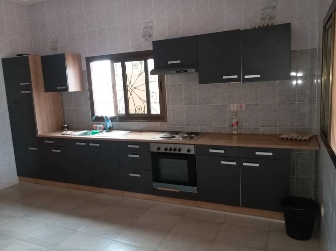 N° 4454 :
                            Villa à louer , Kohe, Lome, Togo : 300 000 XOF/mois