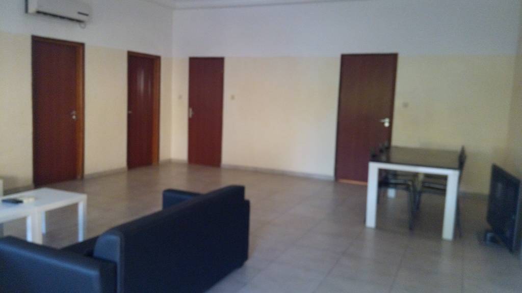 N° 4523 :
                            Appartement meublé à louer , Avedji, Lome, Togo : 350 000 XOF/mois