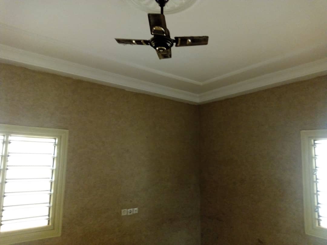 N° 4413 :
                            Villa à louer , Agoe sogbossito, Lome, Togo : 120 000 XOF/mois