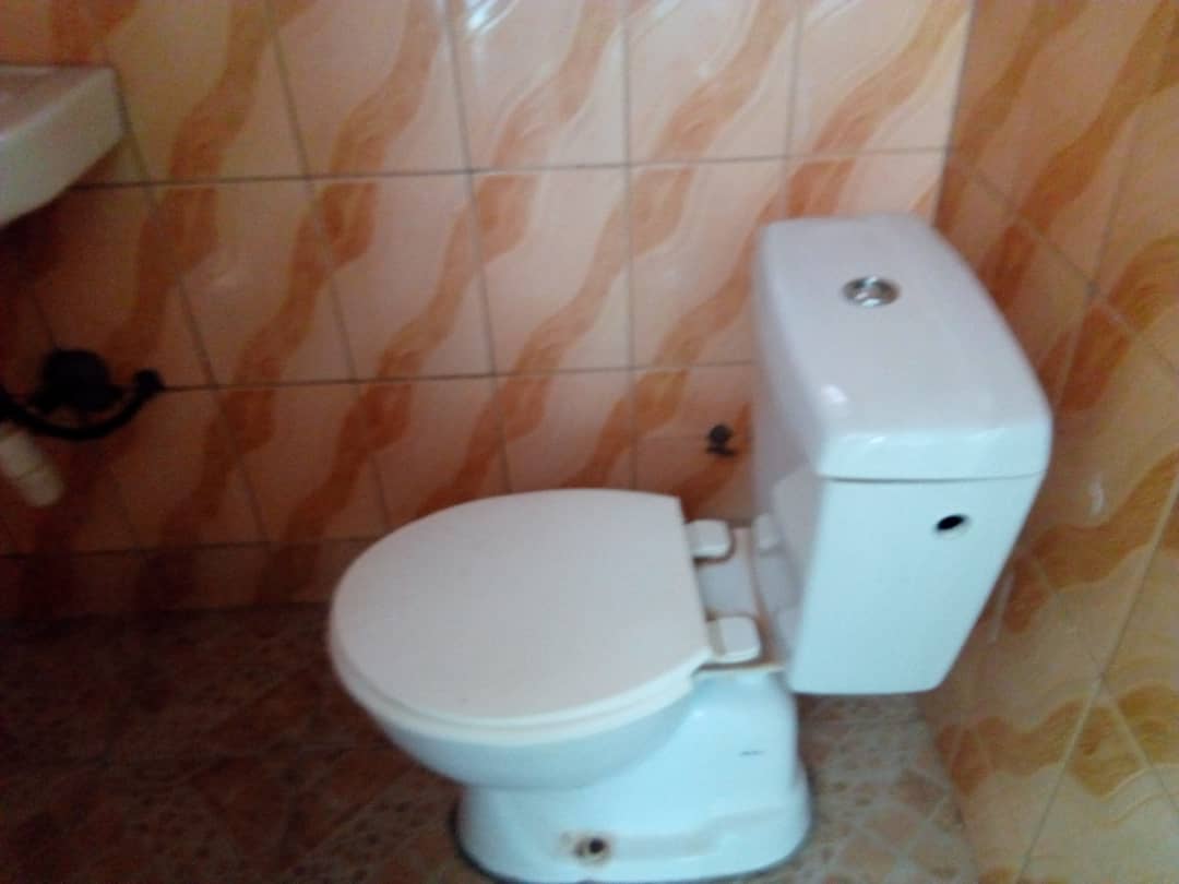 N° 4330 :
                            Appartement à louer , Agoe, Lome, Togo : 50 000 XOF/mois