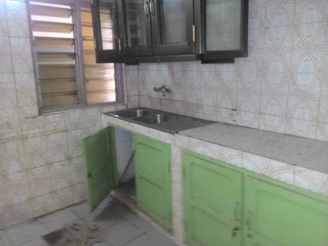 N° 4304 :
                            Villa à louer , Agoe, Lome, Togo : 80 000 XOF/mois