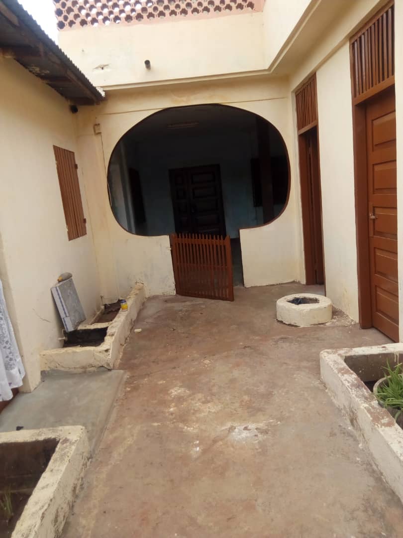 N° 4472 :
                            Appartement à louer , Agoe, Lome, Togo : 45 000 XOF/mois