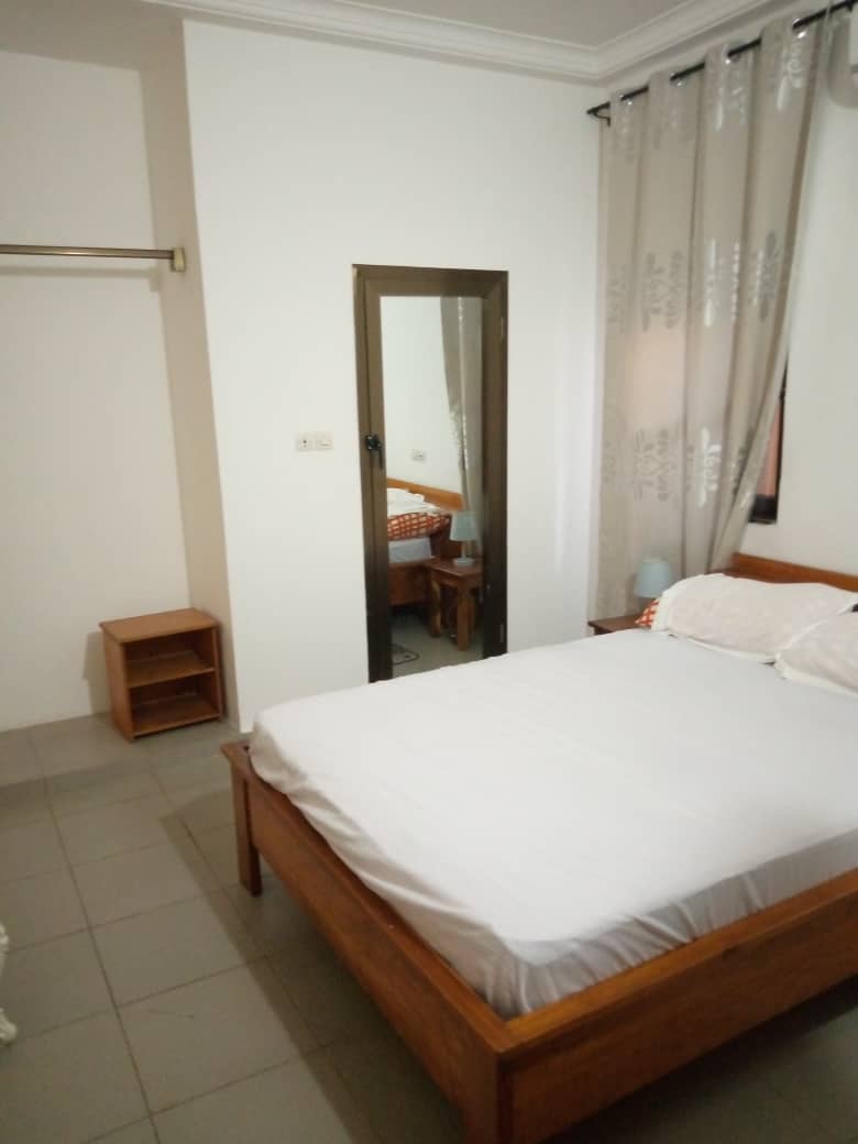 N° 5214 :
                            Appartement meublé à louer , Hedzranawoe, Lome, Togo : 350 000 XOF/mois