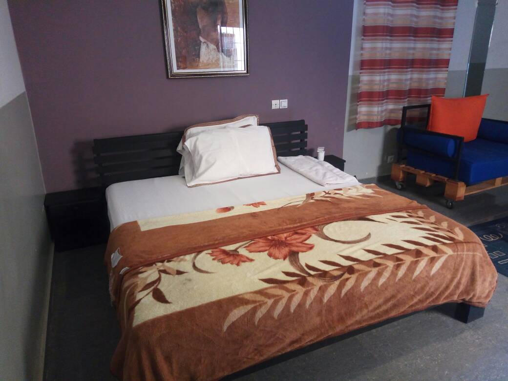 N° 4349 :
                            Studio meublé à louer ,  be-gbenyedji , Lome, Togo : 220 000 XOF/mois