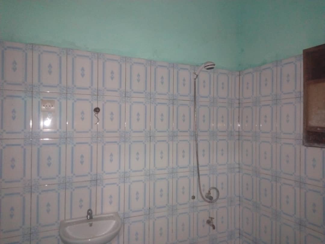 N° 4361 :
                            Villa à louer , Agoe, Lome, Togo : 80 000 XOF/mois