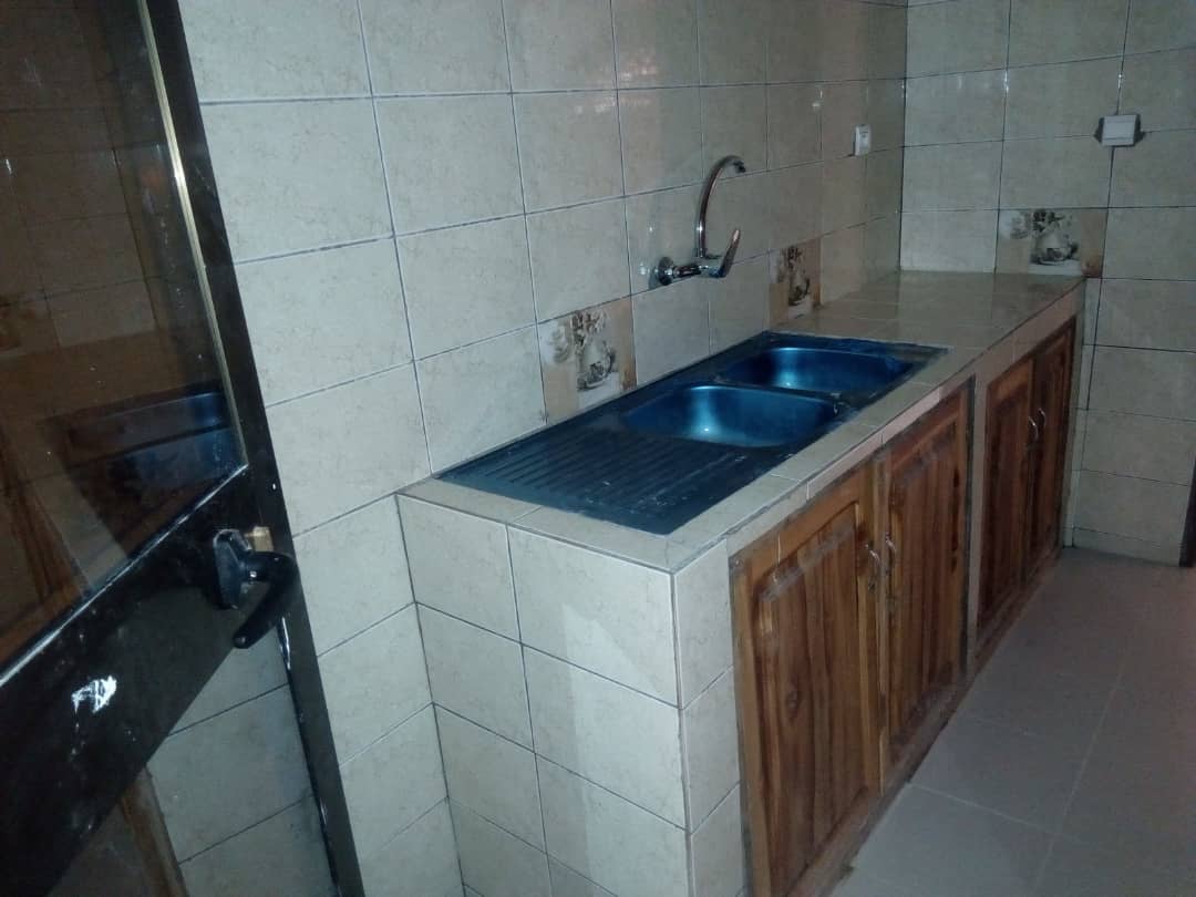 N° 4360 :
                            Villa à louer , Adjinomoto, Lome, Togo : 600 000 XOF/mois