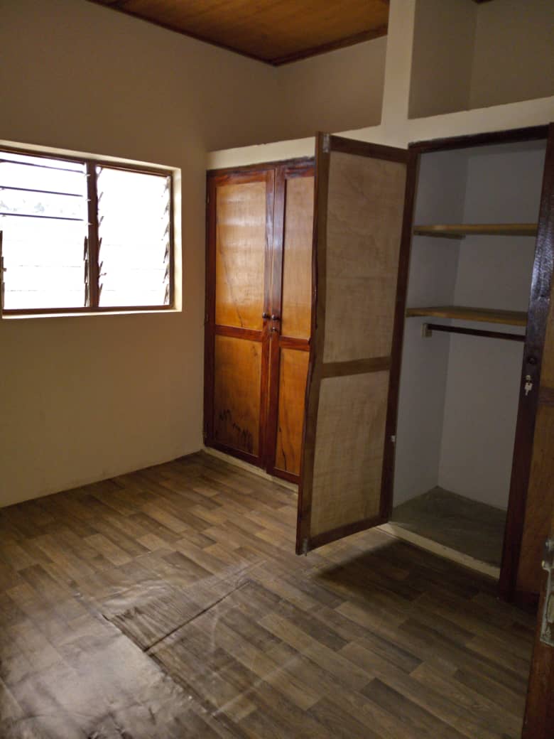N° 4367 :
                            Villa à louer , Avenou, Lome, Togo : 120 000 XOF/mois