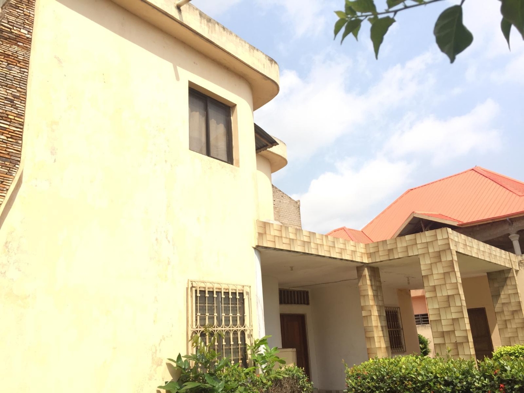 N° 4545 :
                            Maison à vendre , Agoe , Lome, Togo : 80 000  000 XOF/vie