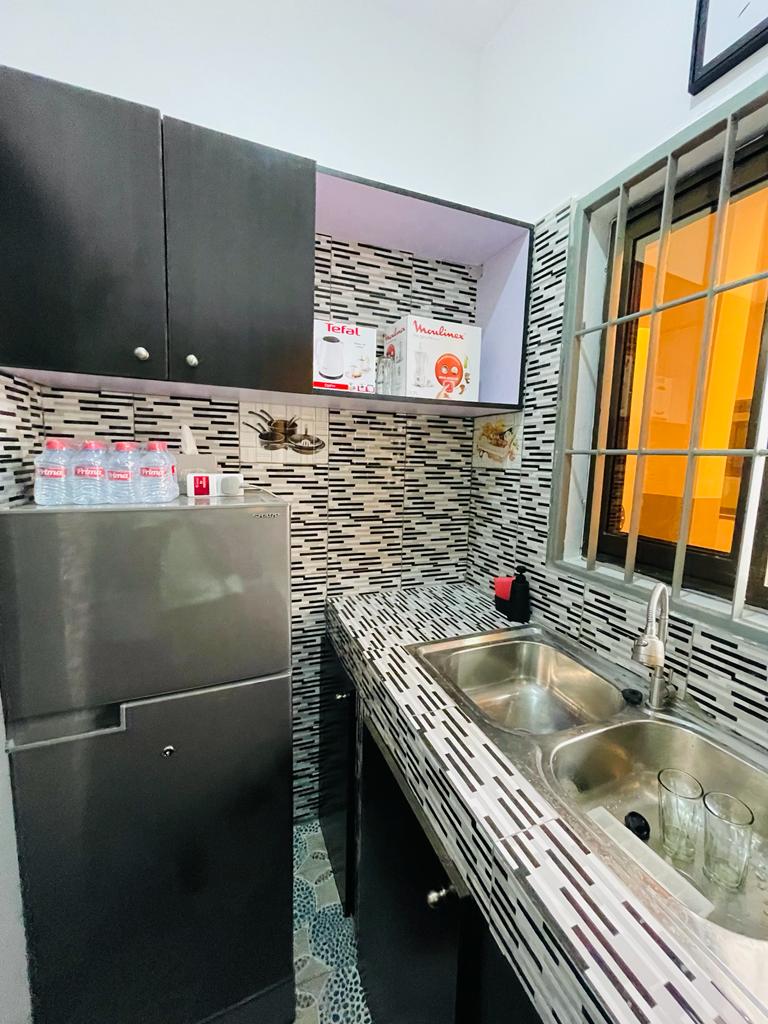 N° 5216 :
                            Chambre salon à louer , Cito aeroport, Lome, Togo : 300 000 XOF/mois