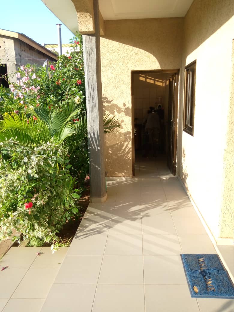 N° 5214 :
                            Appartement meublé à louer , Hedzranawoe, Lome, Togo : 350 000 XOF/mois