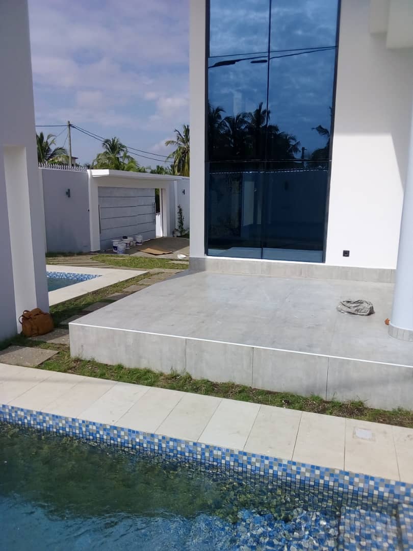 N° 4423 :
                            Villa à vendre , Baguida, Lome, Togo : 400 000  000 XOF/vie