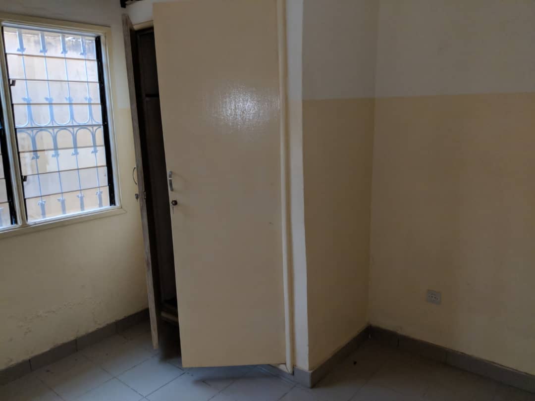 N° 4369 :
                            Villa à louer , Avenou, Lome, Togo : 350 000 XOF/mois