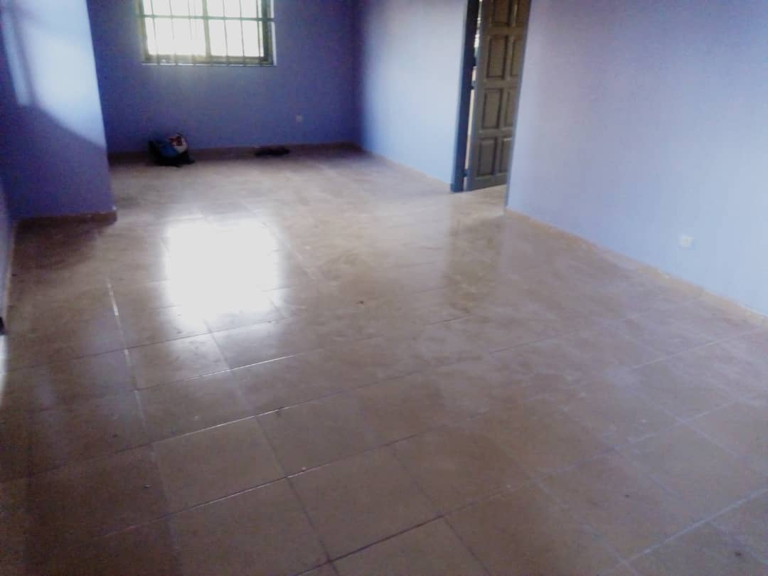 N° 4587 :
                            Appartement à louer , Entreprise de l'union, Lome, Togo : 90 000 XOF/mois