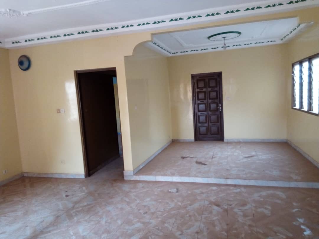 N° 4491 :
                            Appartement à louer , Agoe, Lome, Togo : 110 000 XOF/mois