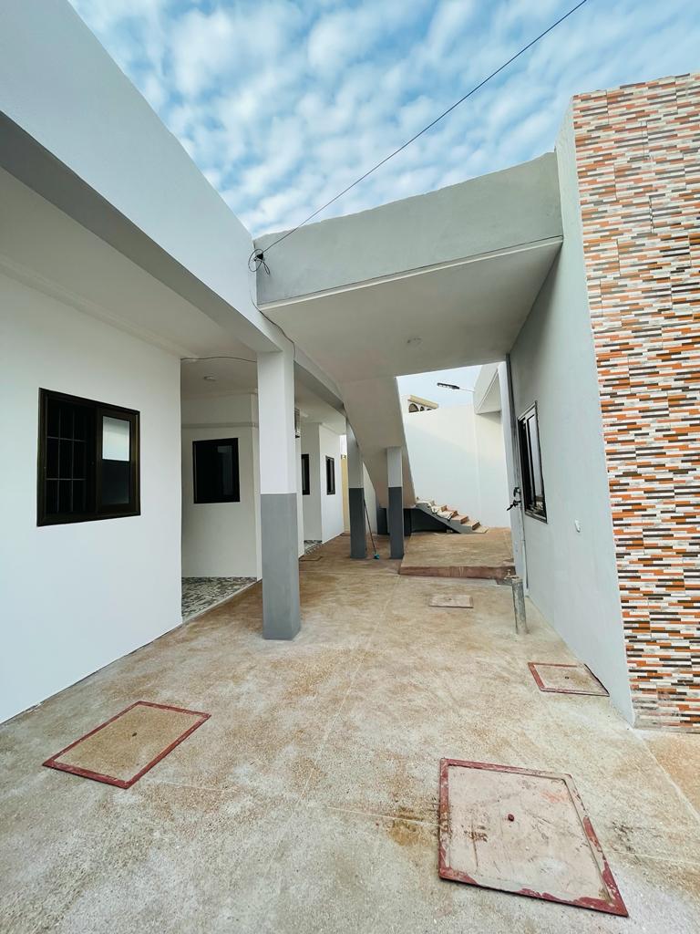 N° 5217 :
                            Appartement meublé à louer , Cito aeroport, Lome, Togo : 300 000 XOF/mois