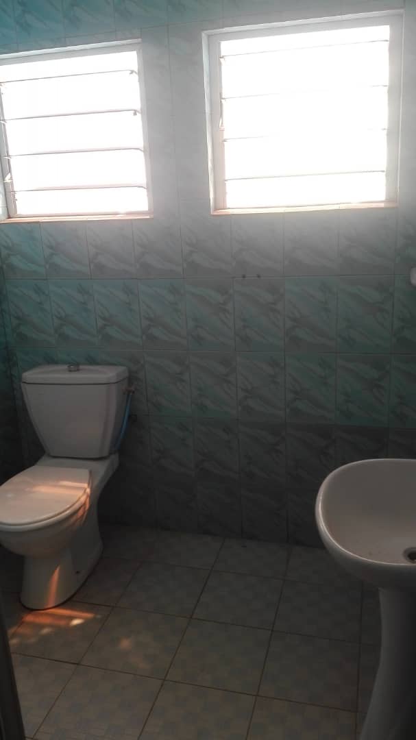 N° 4681 :
                            Villa à louer , Avedji, Lome, Togo : 250 000 XOF/mois
