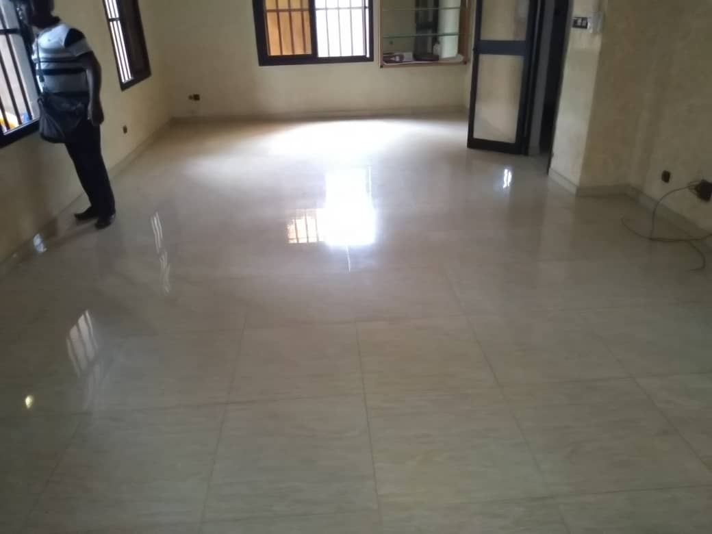 N° 4778 :
                            Villa à louer , Adidogome , Lome, Togo : 100 000 XOF/mois