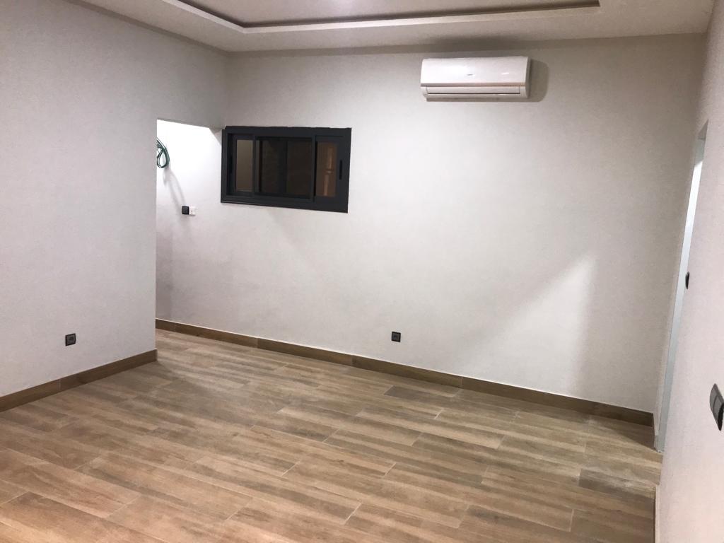 N° 5300 :
                            2 chambres salon à louer , Adewui, Lome, Togo : 300 000 XOF/mois